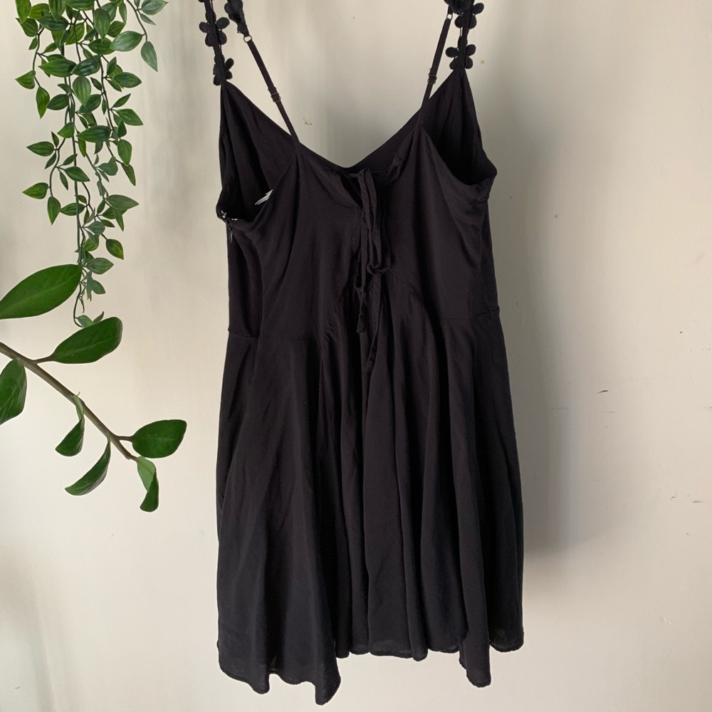 Super cute black strap dress!! Kimchi Blue M - Picture 3 of 5